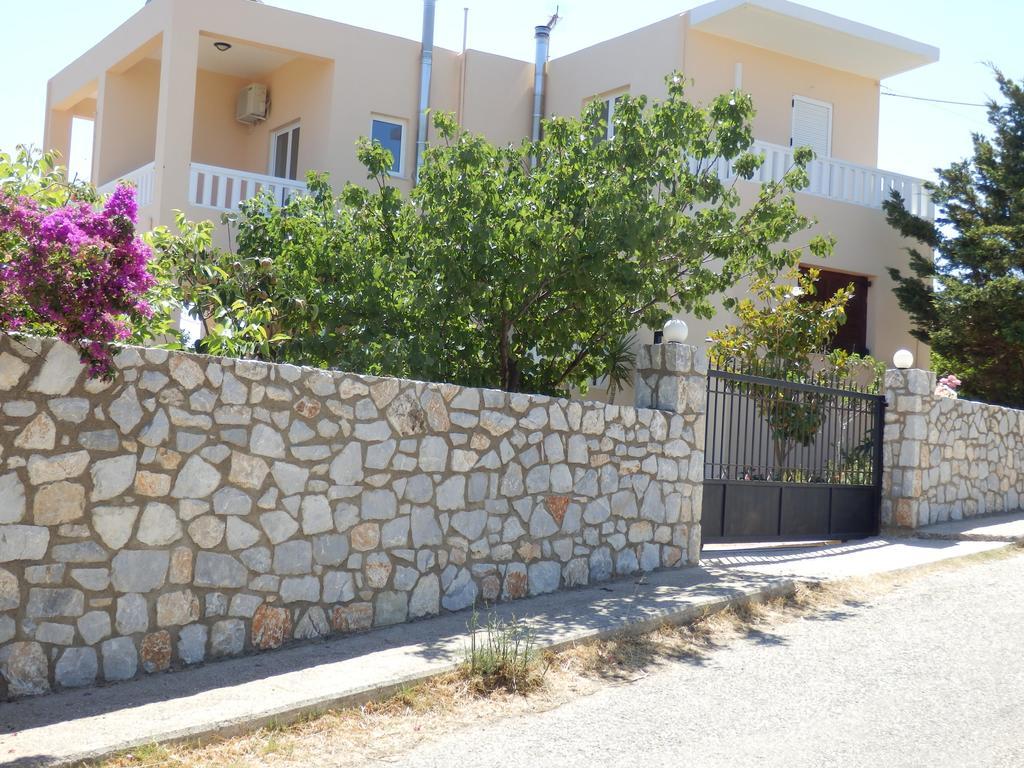 Maro Suites Tavronitis Esterno foto